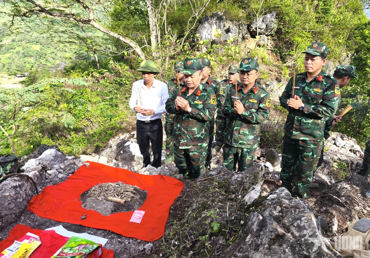 Tuyên Quang: Quy tập và di quan 4 bộ hài cốt liệt sĩ

